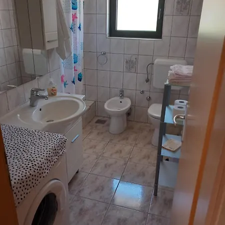 Apartment Aqua B Dramalj
