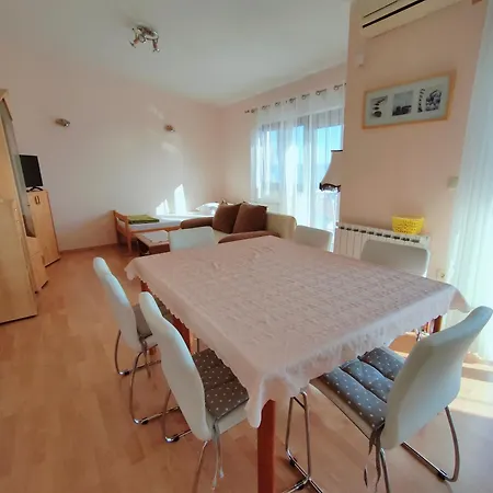 Aqua B Appartement