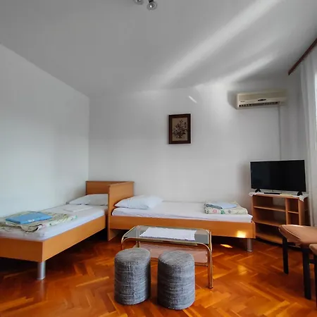 Aqua B Appartement