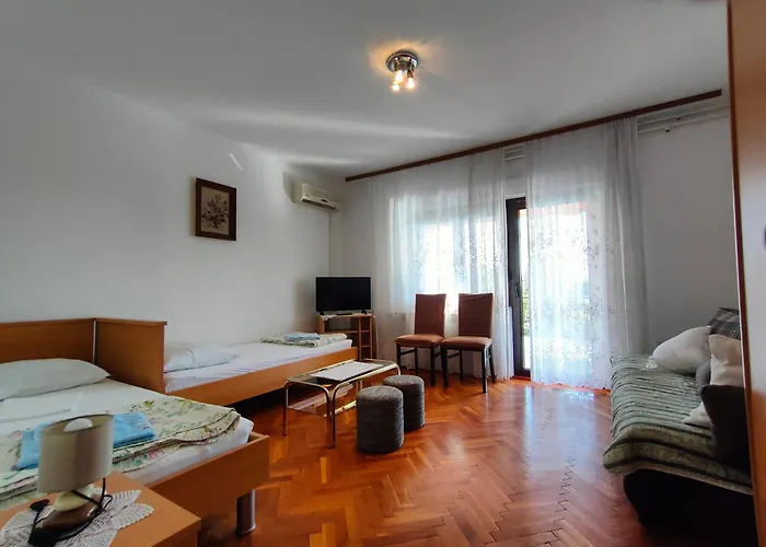 Aqua B Apartment *